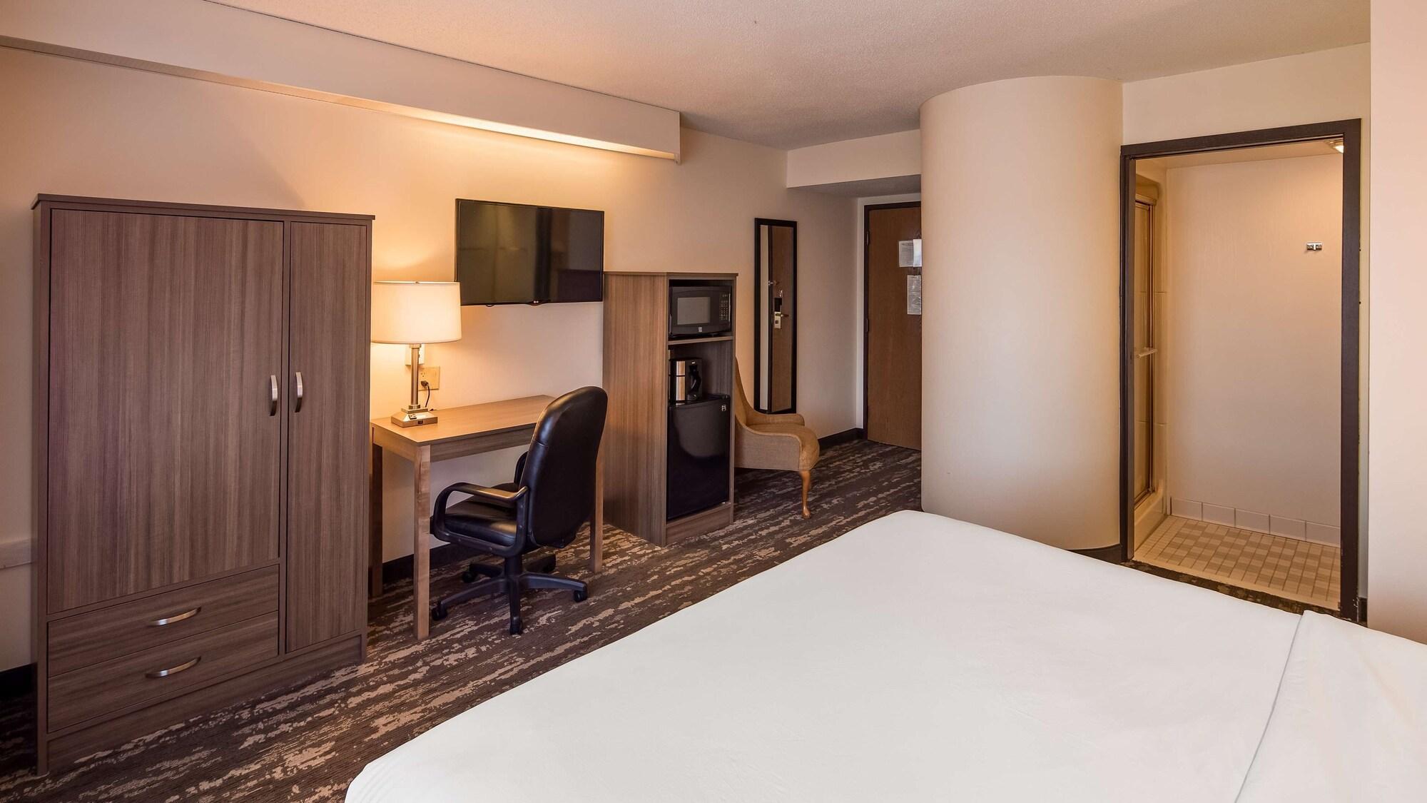 Charlevoix Inn & Suites Surestay Collection By Best Western Εξωτερικό φωτογραφία