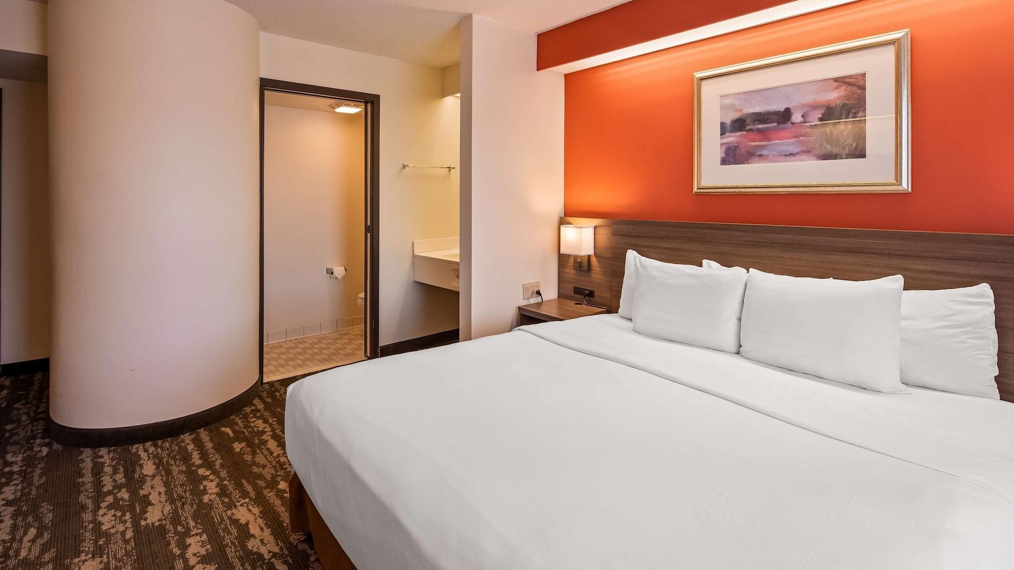 Charlevoix Inn & Suites Surestay Collection By Best Western Εξωτερικό φωτογραφία