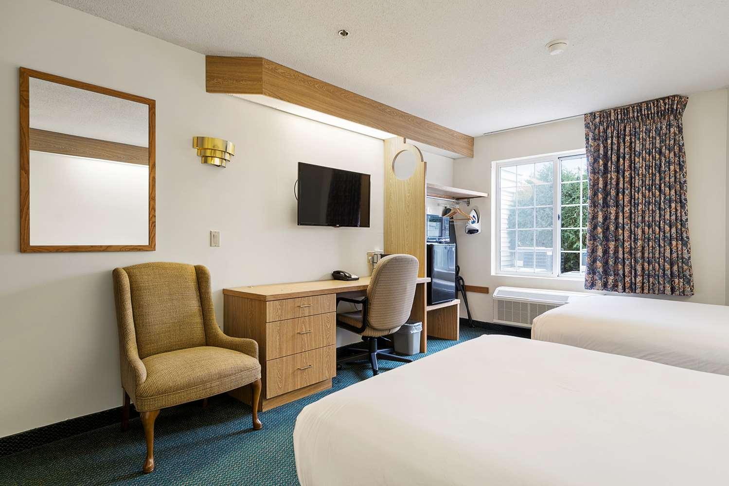 Charlevoix Inn & Suites Surestay Collection By Best Western Εξωτερικό φωτογραφία