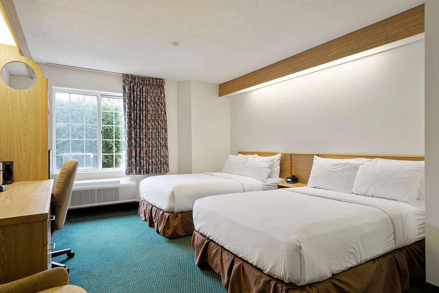 Charlevoix Inn & Suites Surestay Collection By Best Western Εξωτερικό φωτογραφία