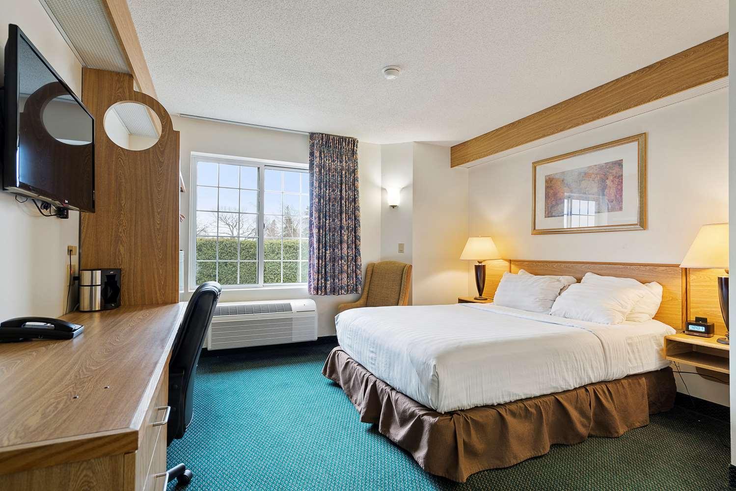 Charlevoix Inn & Suites Surestay Collection By Best Western Εξωτερικό φωτογραφία