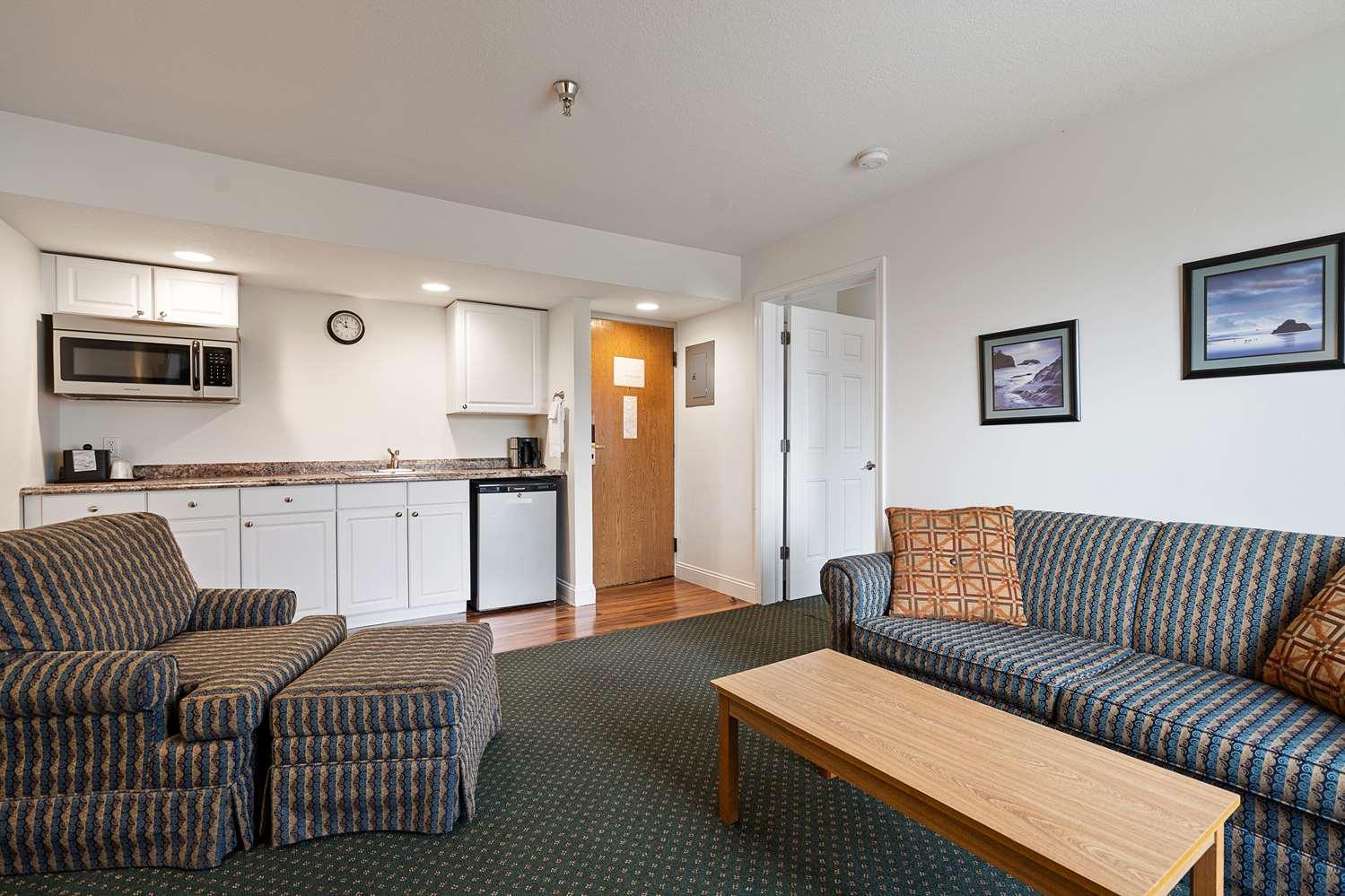Charlevoix Inn & Suites Surestay Collection By Best Western Εξωτερικό φωτογραφία